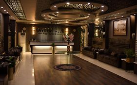 Oxygym Club Hotel & Suites